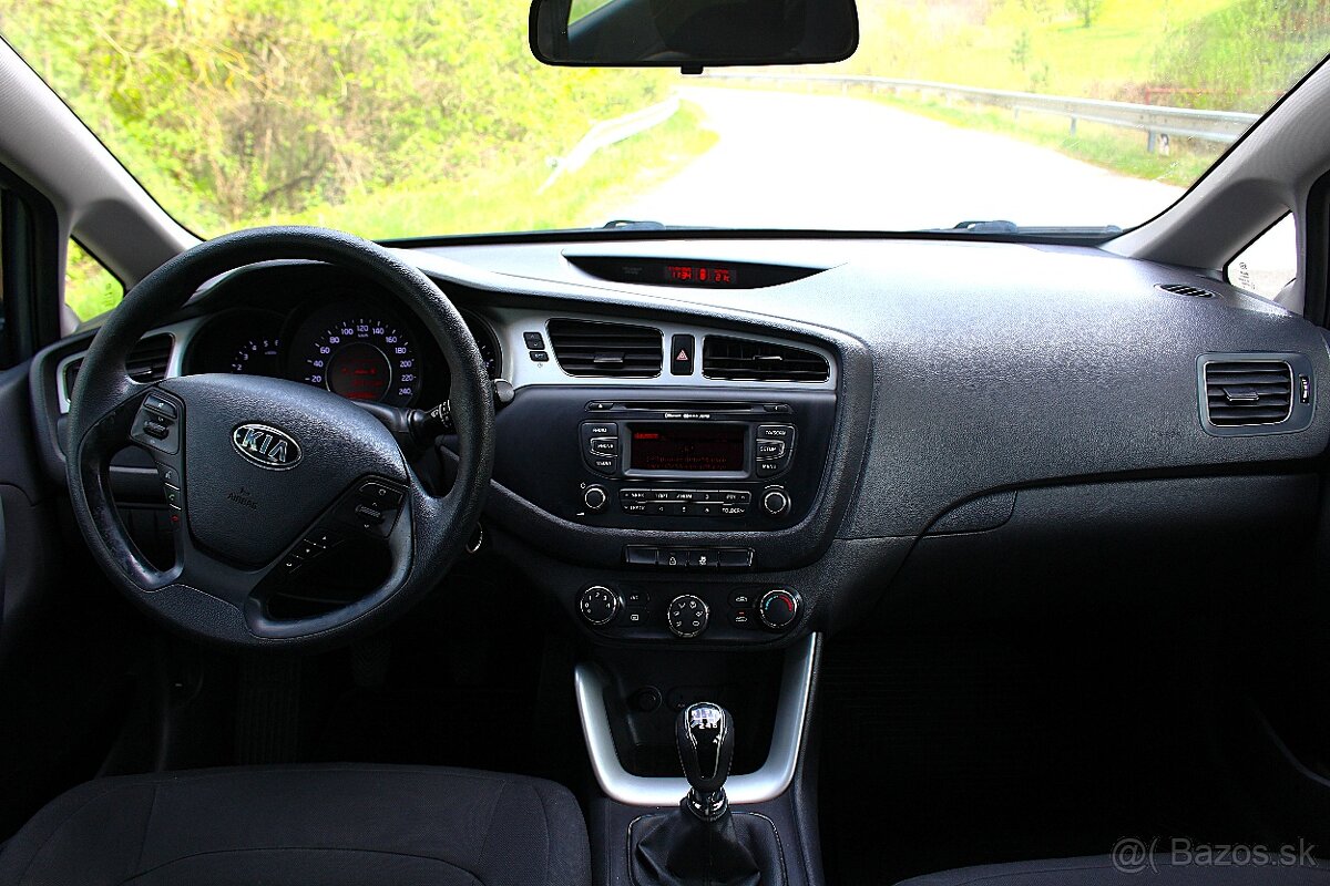 KIA.....CEED...66KW...CRDI...MANUAL 6st...2013....179TIS..KM - 11