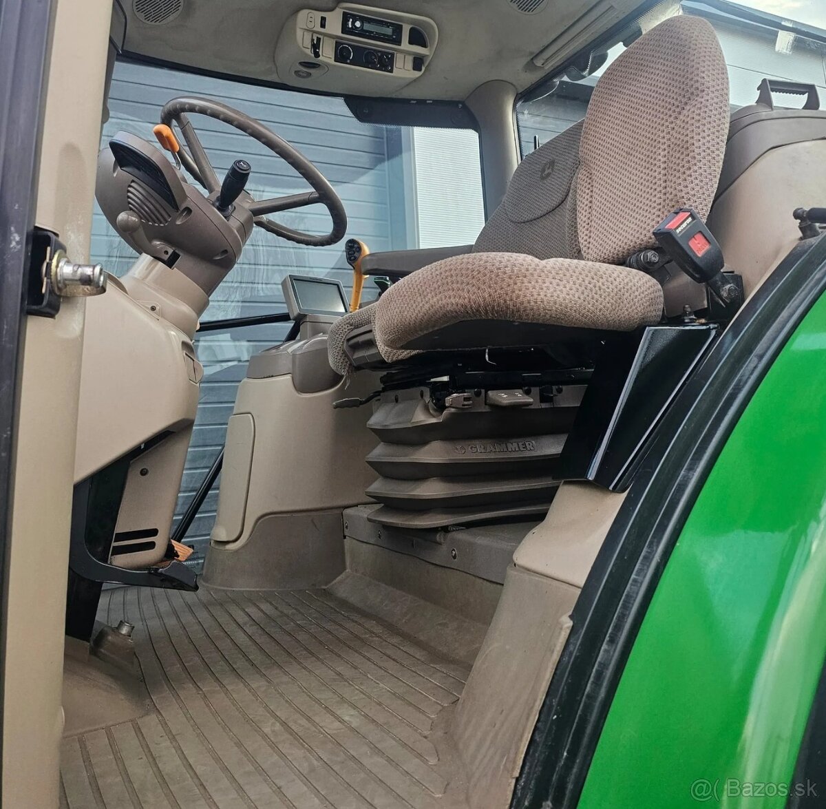 John Deere 6210R - 11