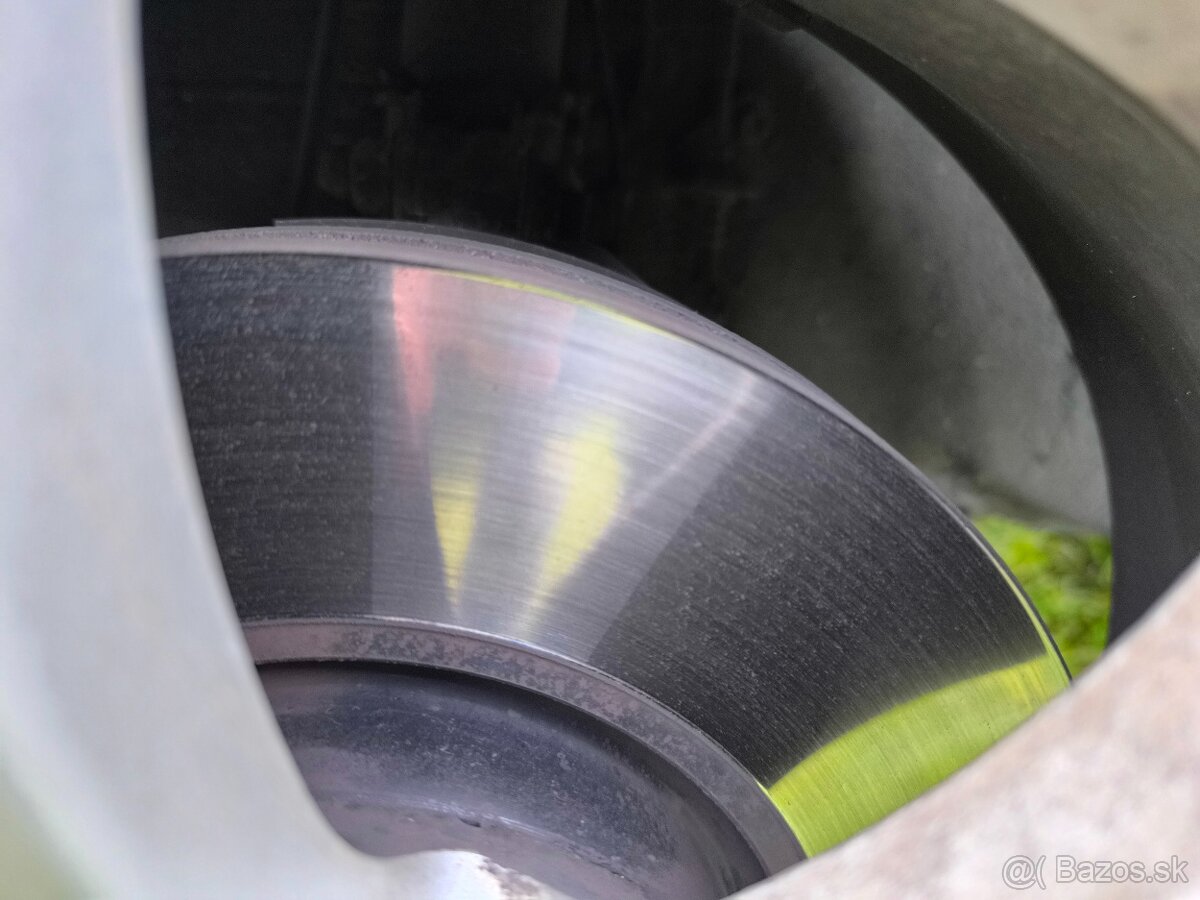 KIA SPORTAGE 1,7 CRDi 85 KW - 11