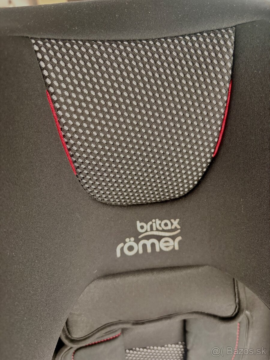 Britax Römer Advansafix IV R (Premium line) - 11