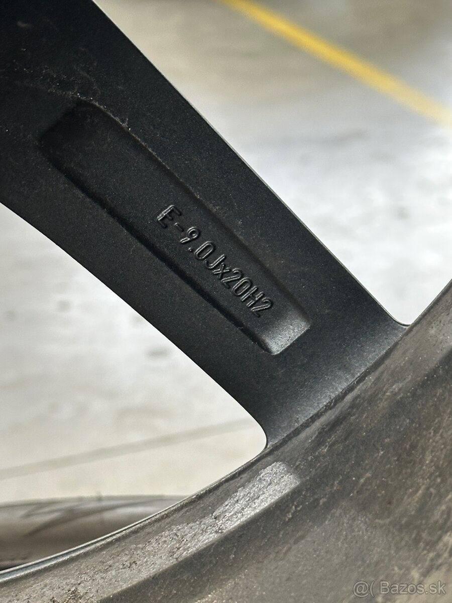 Zimná sada Audi Q7 285/45 R20 5x112 - 11