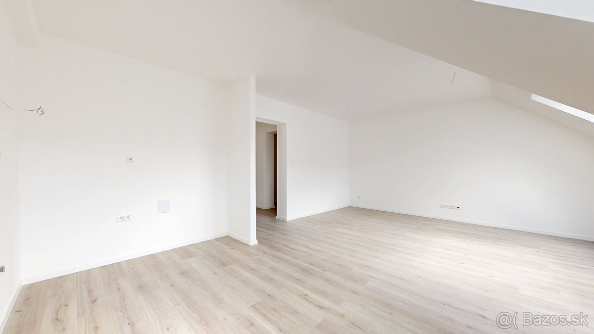 Priestranný 3-izbový byt v projekte Polianky B136 - 11