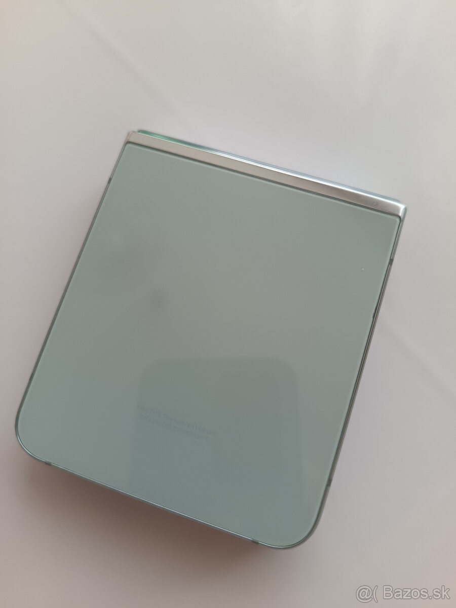 Samsung Galaxy Z Flip5 - 11