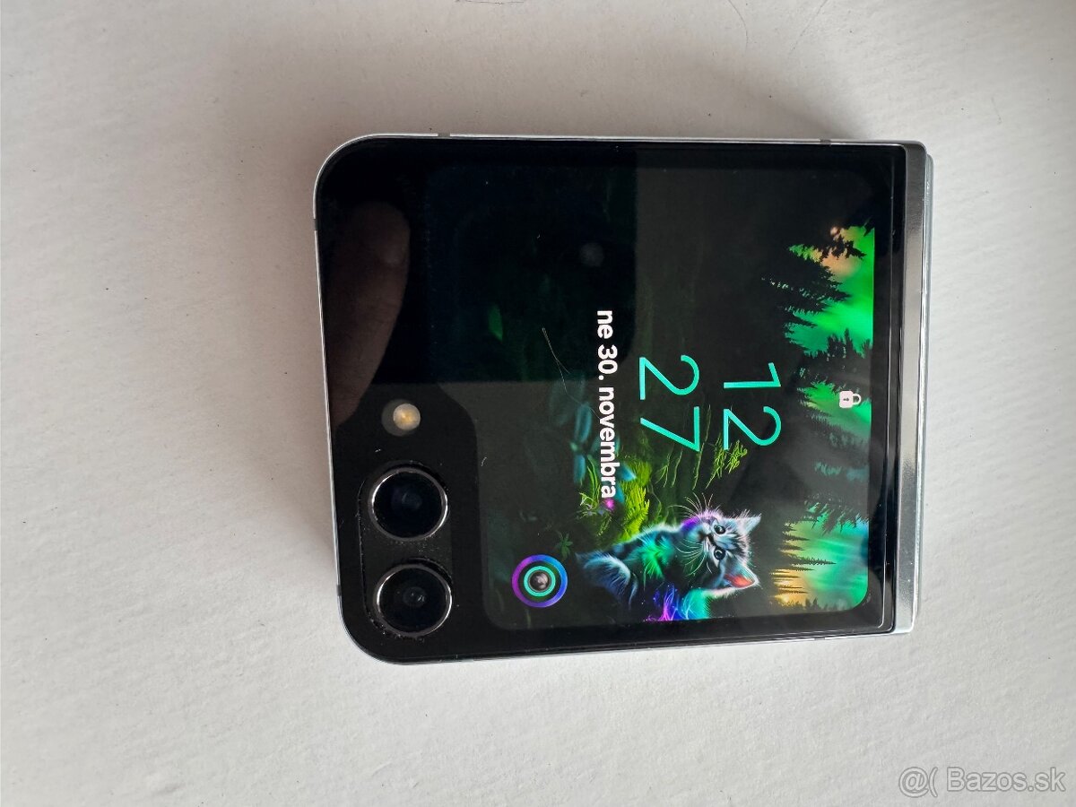 Samsung Galaxy Z flip5 256GB - 11
