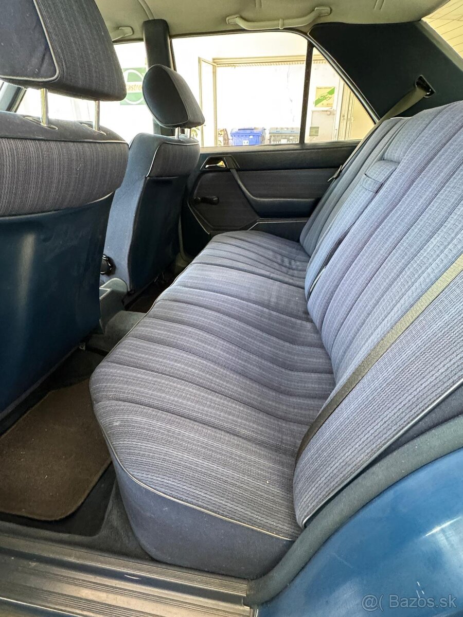 Mercedes-Benz 200 124 - 11