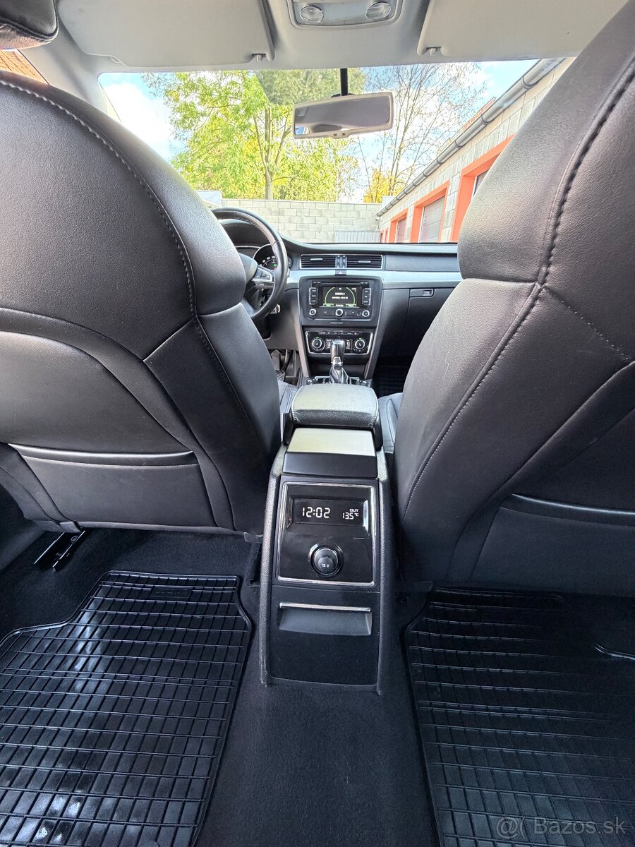 Škoda Superb 2.0 TDI 125 kW DSG - 11
