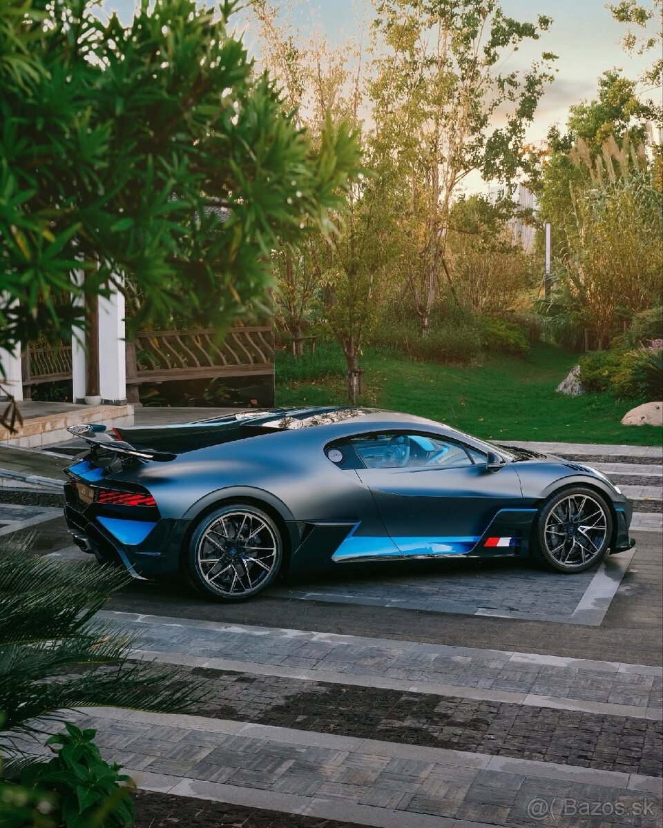 Bugatti Divo | MR Collection 1/18 - 11