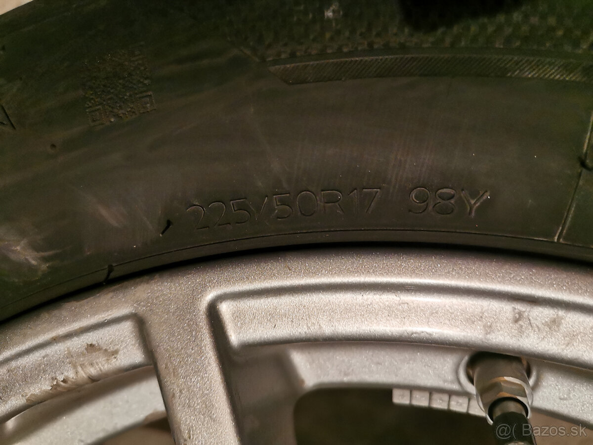 BMW 3 (G20) - originál 17" alu s letnými pneu 6+mm DOT 22 - 11