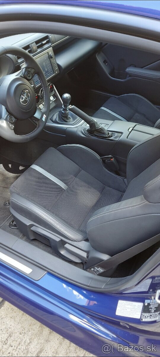 Toyota GR86 Executive 6MT - 11