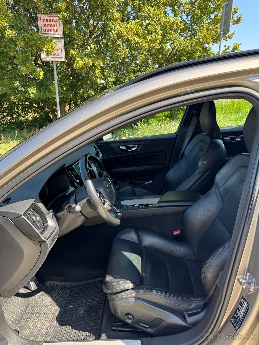 Volvo V60 R Design D4 - 11