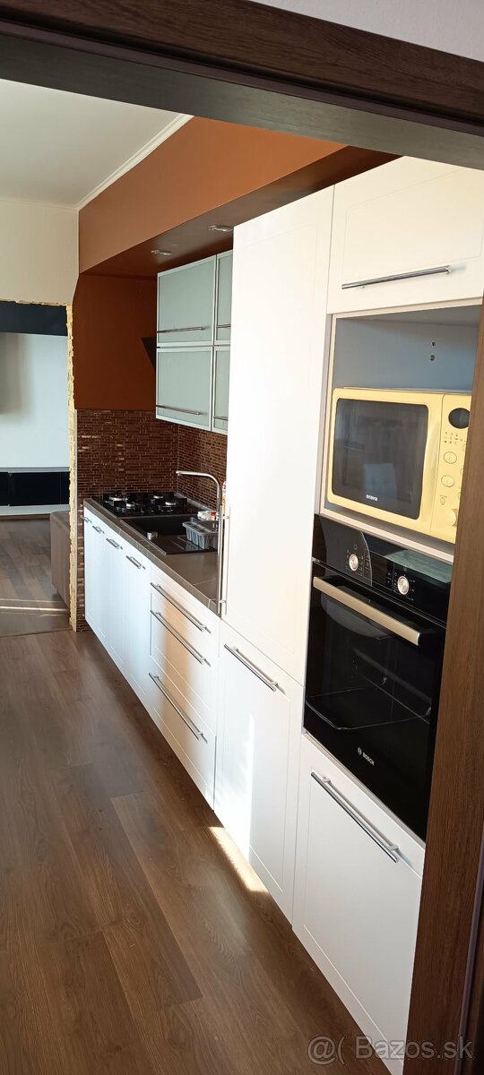 Predám 3-izbový byt Gelnica 74m2 - 11