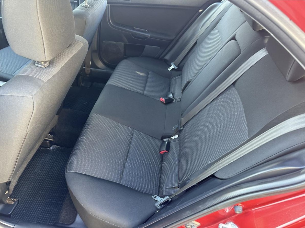 Prodám Mitsubishi Lancer 1.8 105kW 2009 119755km - 11