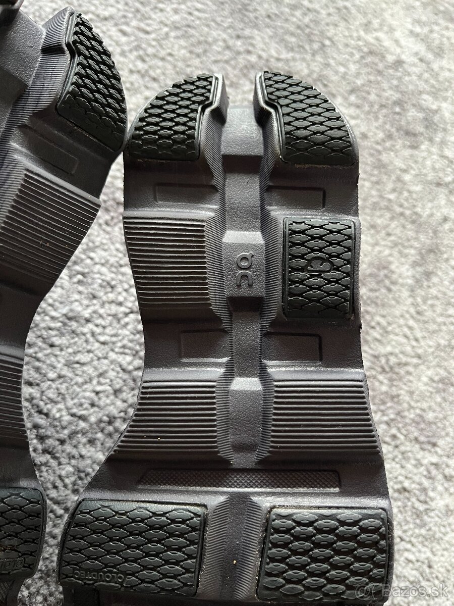 On Running, model Cloudmonster, velikost 37,5 šedé - 11