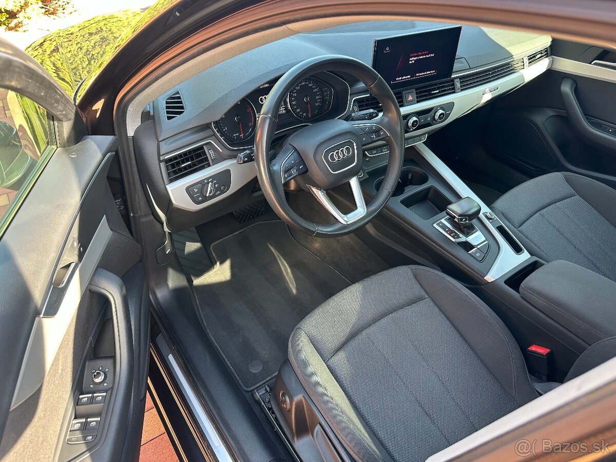 2022 Audi A4 Avant Quattro - 11
