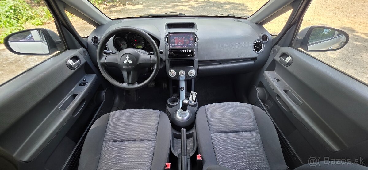 Mitsubishi Colt Automat - 11