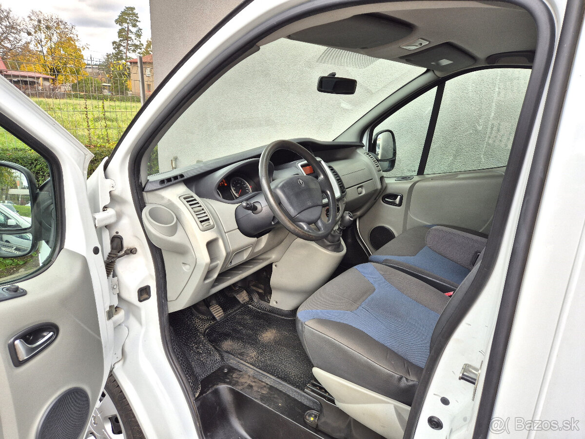 Renault Trafic 2,0 CDi 9 Míst Klima TZ 249.999Kč - 11
