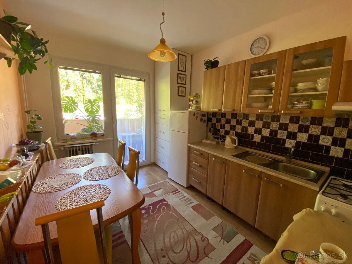 RK EXPRES- na predaj 4 izbový byt v Handlovej. - 11