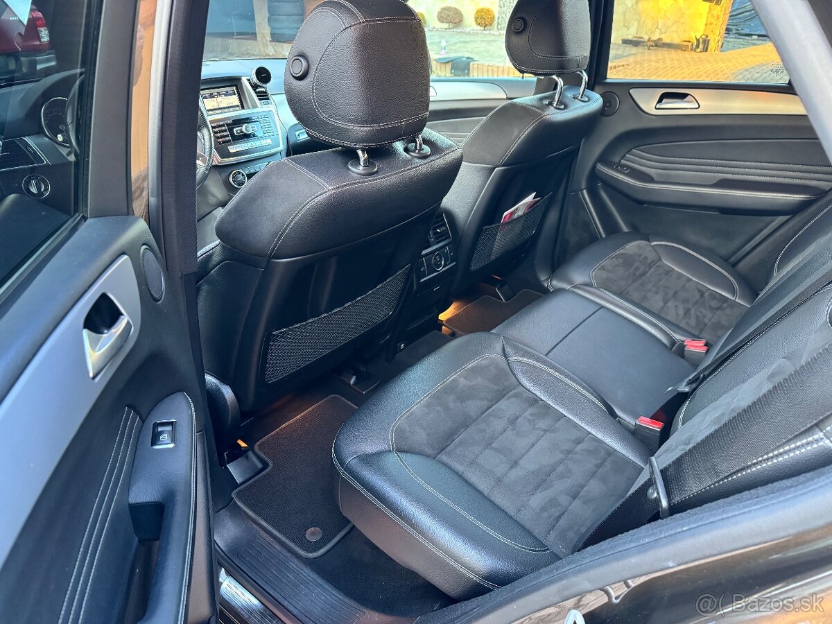 Mercedes-Benz ML350 - 11
