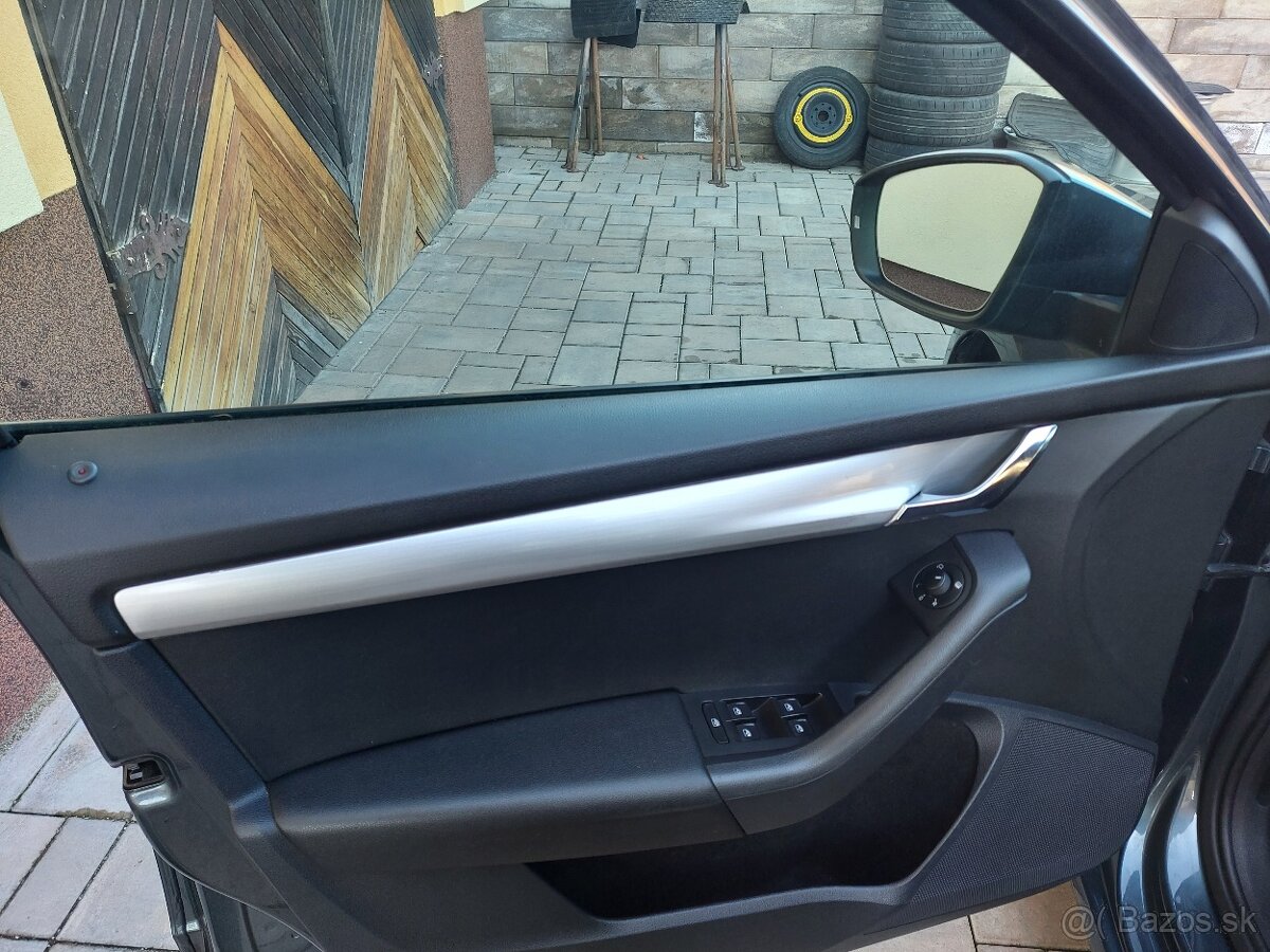 Škoda Octavia III Combi 2.0 TDi 110 kW DSG - 11