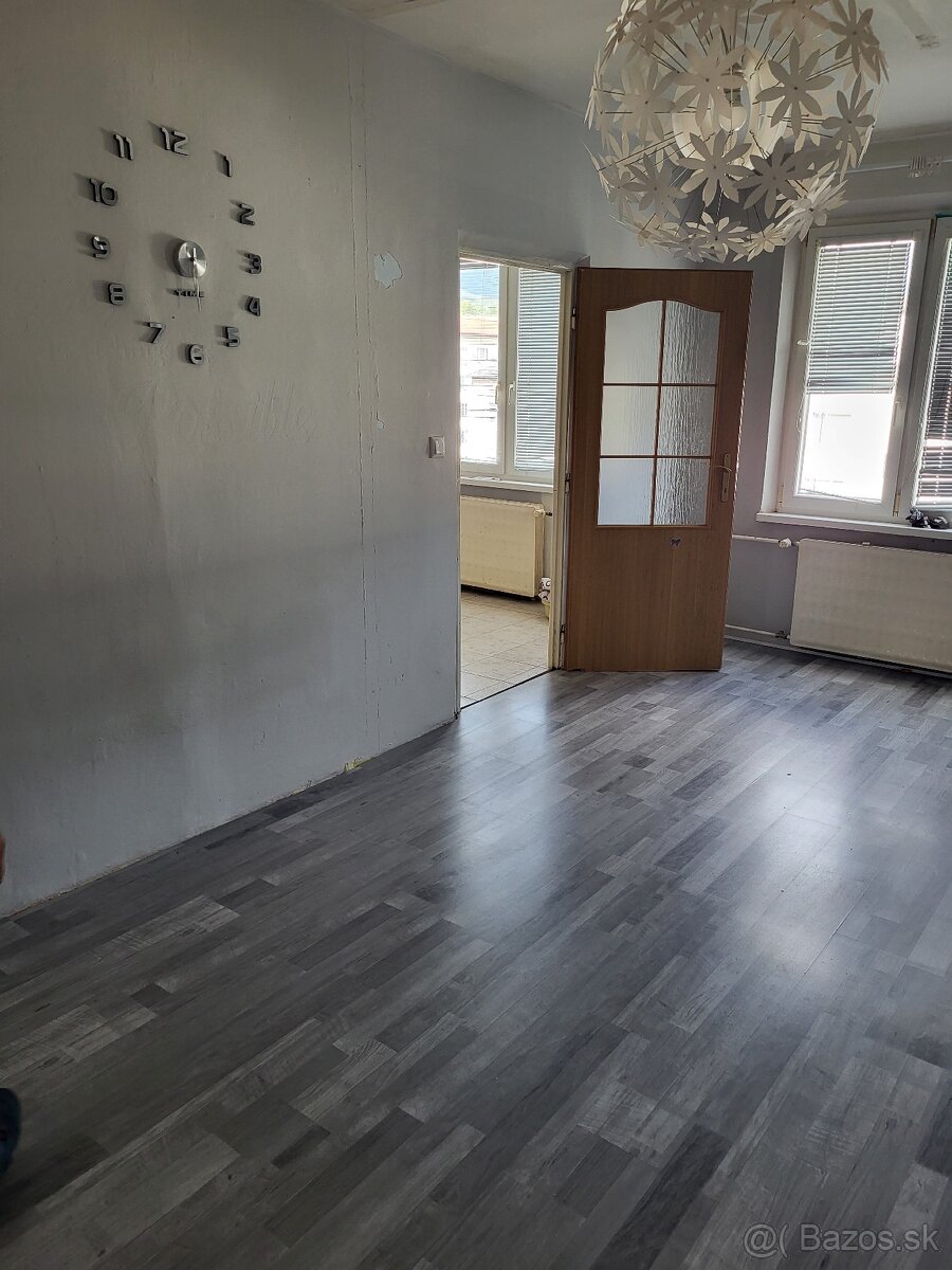 Veľký, slnečný byt aj s Balkónom na Závadke nízky nájom - 11