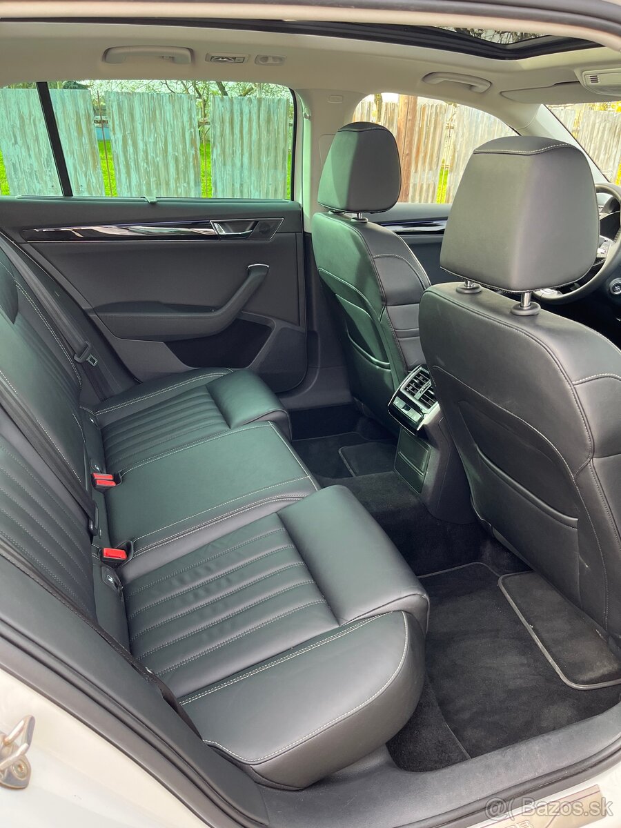 ŠKODA SUPERB L&K iV | PLNÁ VÝBAVA | ODPOČET DPH | 12/2020 - 11