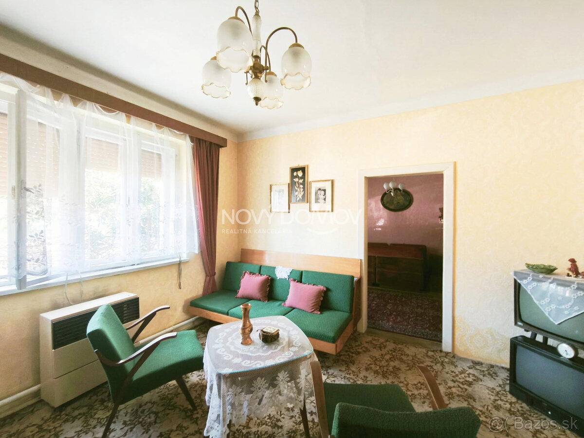 PREDAJ – starší rodinný dom na veľkom pozemku 758 m², Váhovc - 11