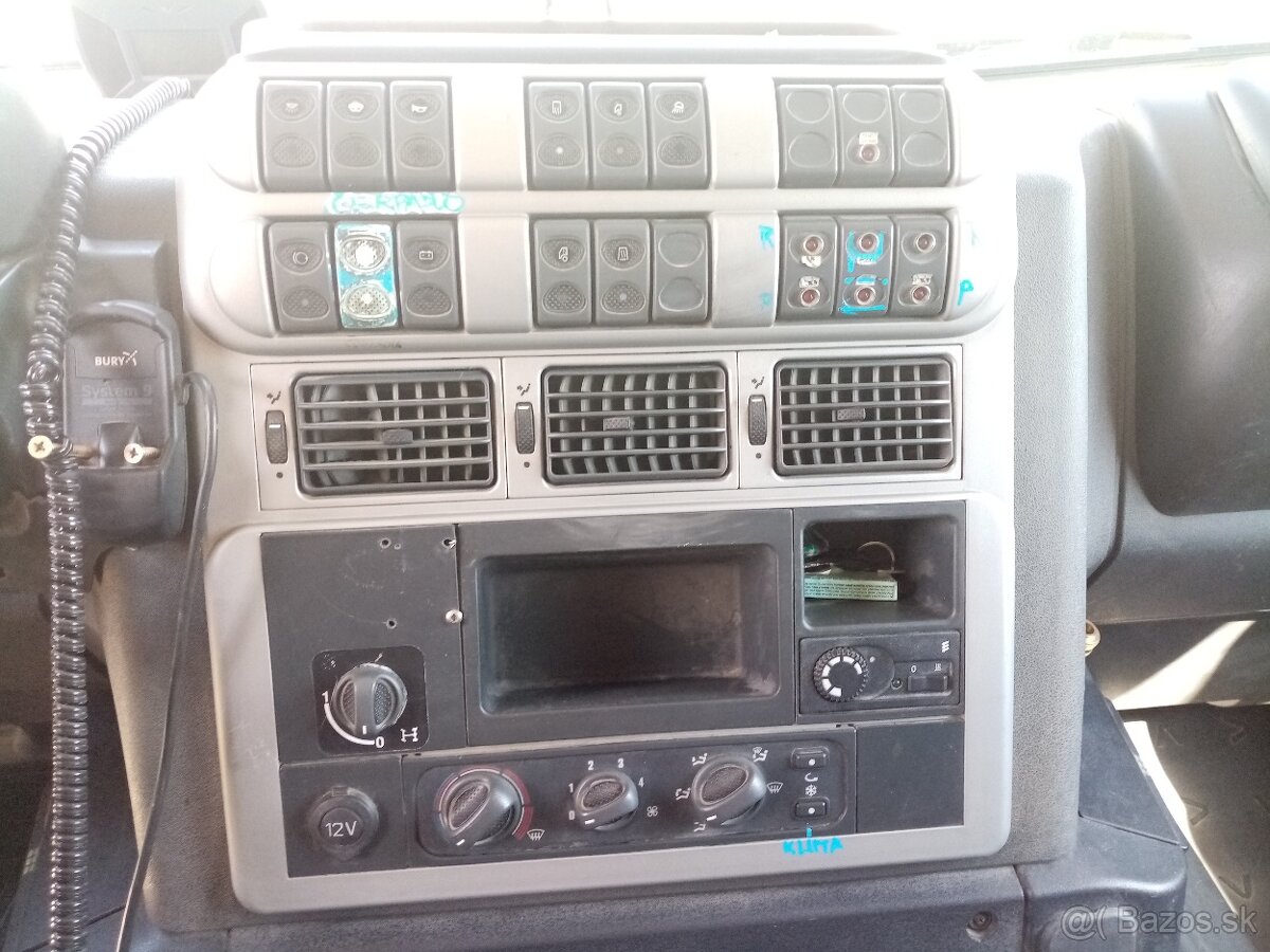 Iveco Stralis reťazový nosič kontajnerov - 11