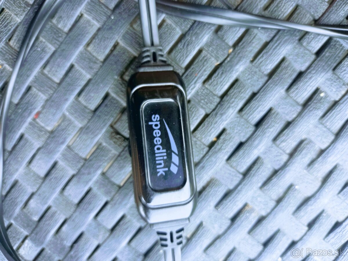 Herné slúchatka s mikrofónom - 11