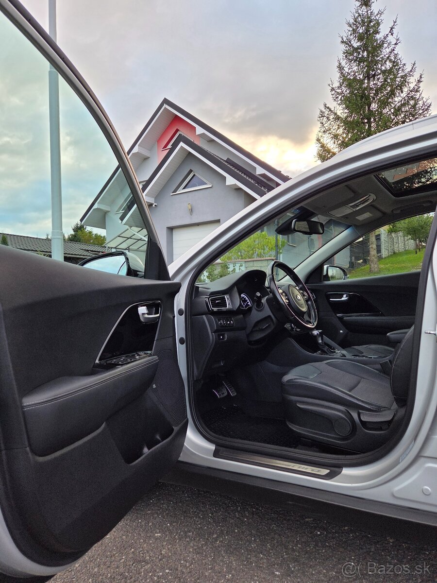 Kia Niro 1.6 GDI Automat - 11