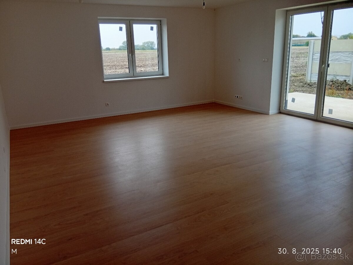 NOVOSTAVBA 4 IZBOVÉHO RODINNÉHO DOMU S TERASOU - 11