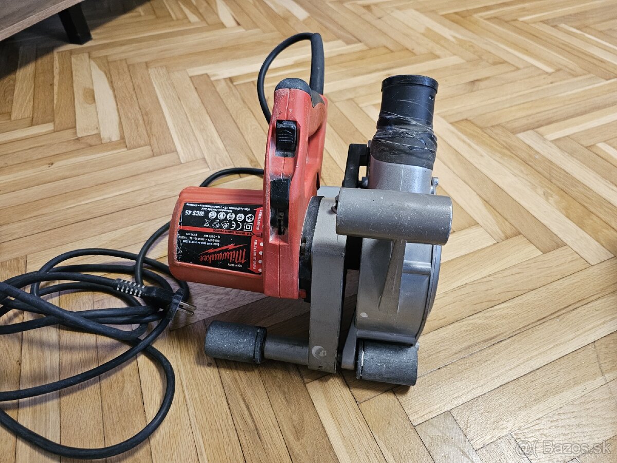Milwaukee Drážkovacia Fréza WCS 45 / 1900W + 6 kotúčov - 11
