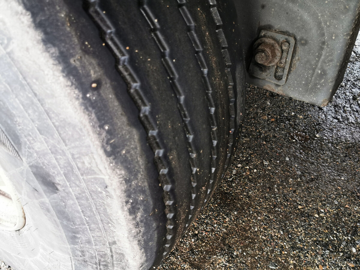 Prodám skříňový návěs KRONE SD - 11