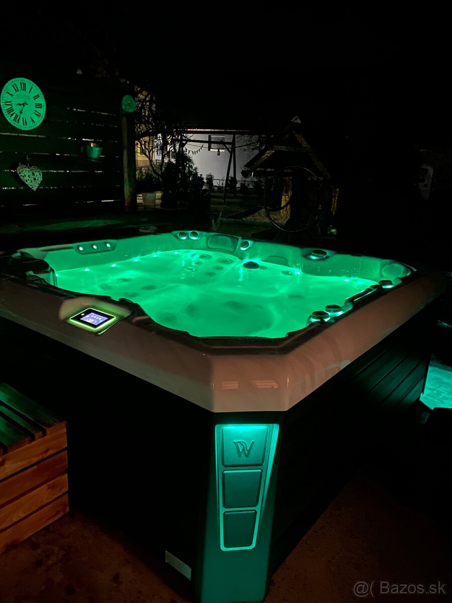 Vírivka Jacuzzi Wellis - 11
