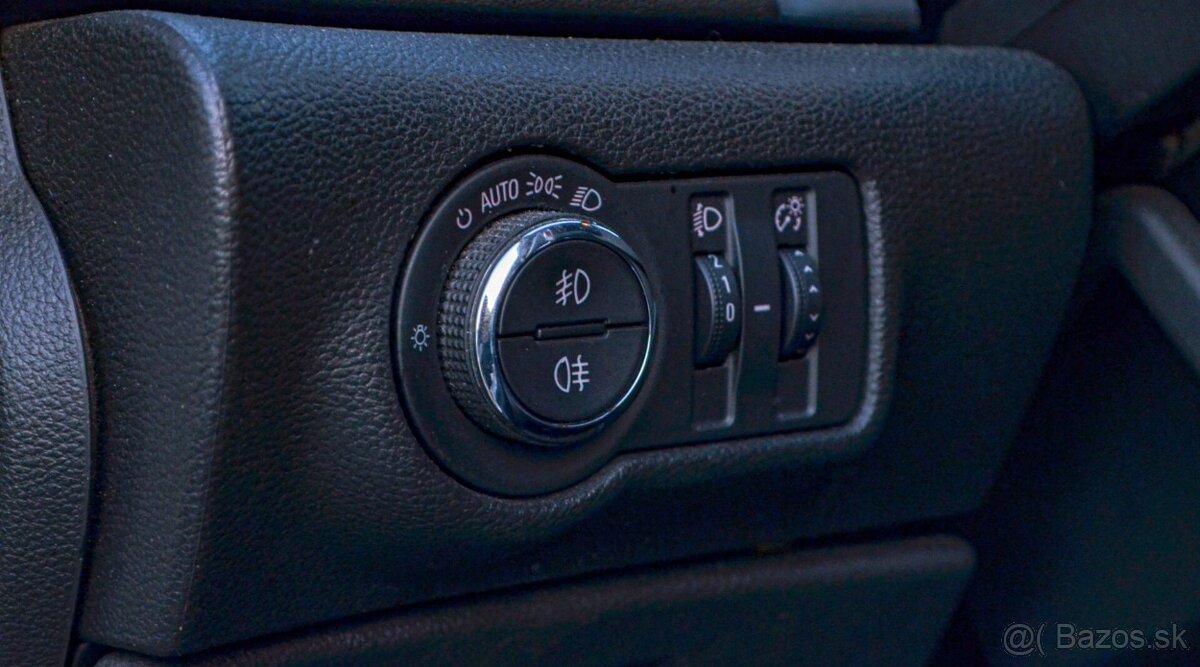 Opel Astra Sedan 1.6 CDTI 100 kw - 11