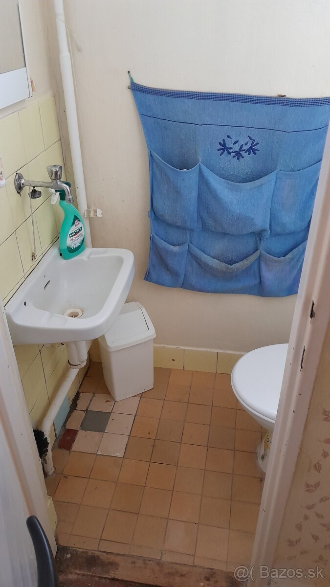 Na predaj priestranný 4-izbový rodinný dom - 11