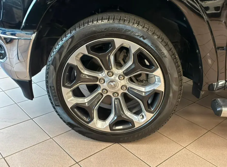 DODGE RAM 5,7 Hemi 2022 LONG HORN odpočet DPH 36000km - 11