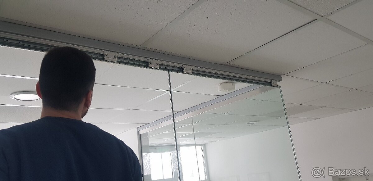 Predám Veĺkú Sklenenú Stenu v Tvare L. - 11