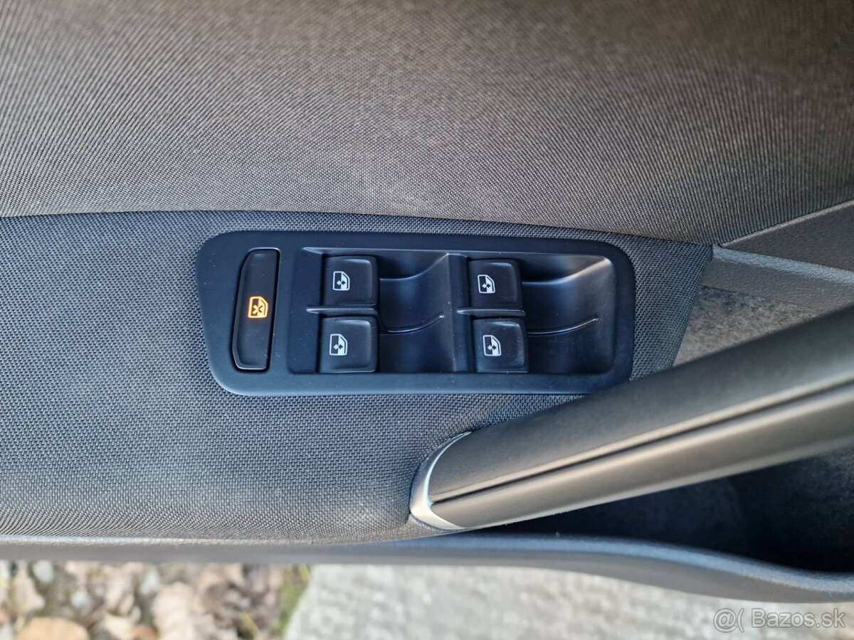 Volkswagen Golf 1.6 TDI BMT 115k Comfortline - 11