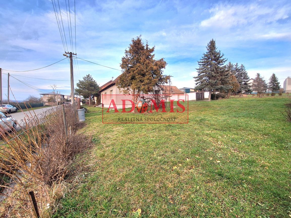 ADOMIS - predáme stavebný pozemok na rodinné domy 1573m2, No - 11