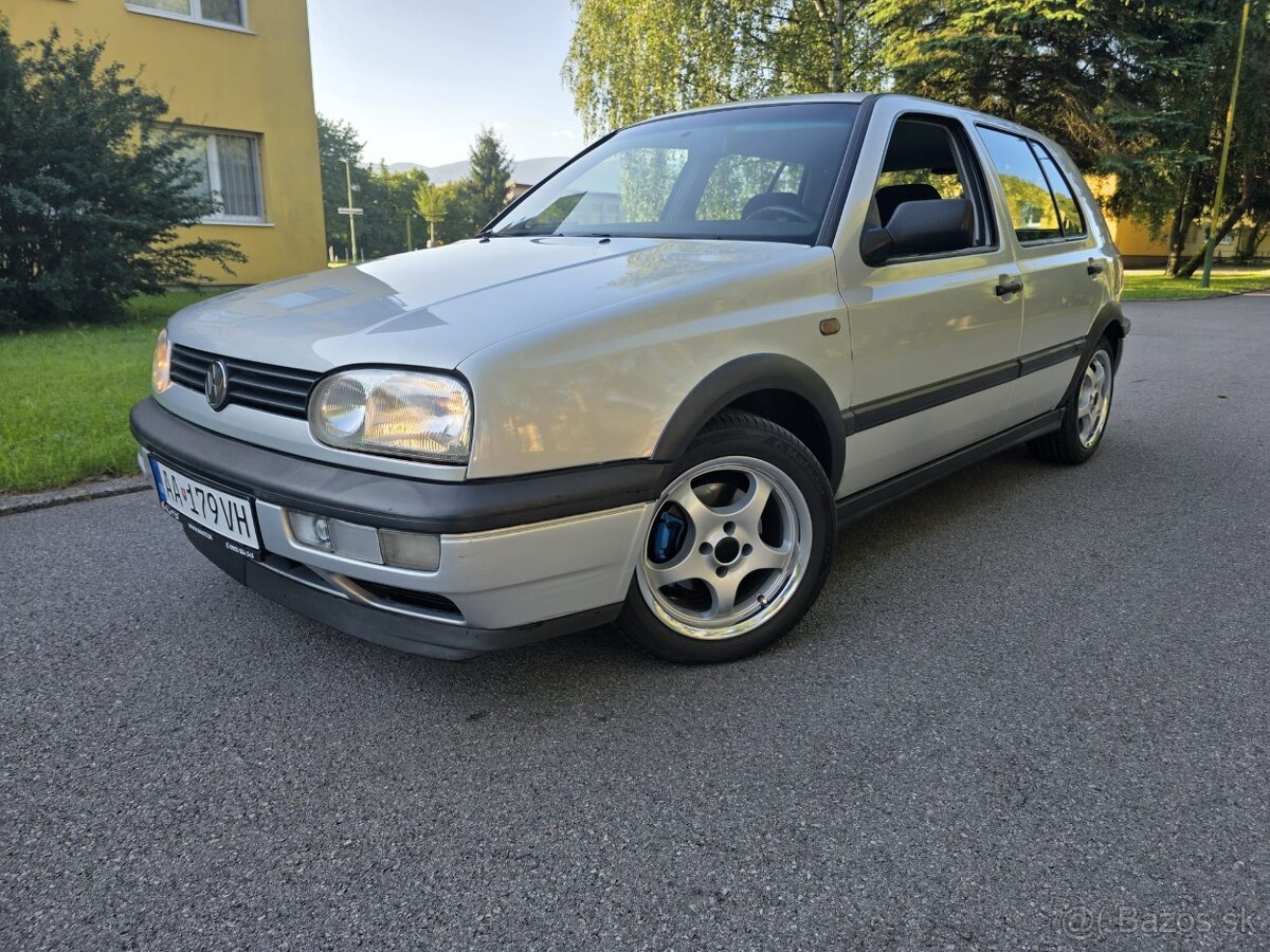 GOLF MK3 1,8 - 66 kw - 11