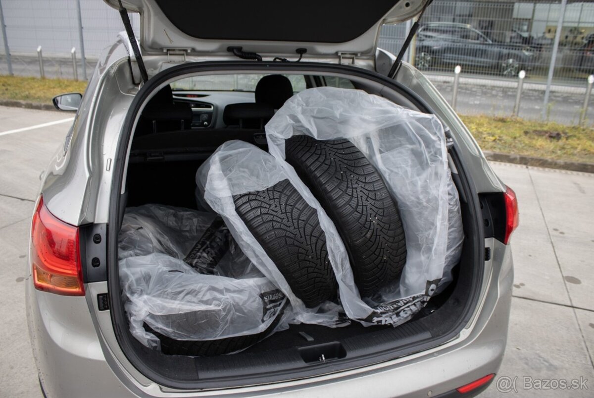 Kia Ceed SW 1.6 CRDi Gold - 11