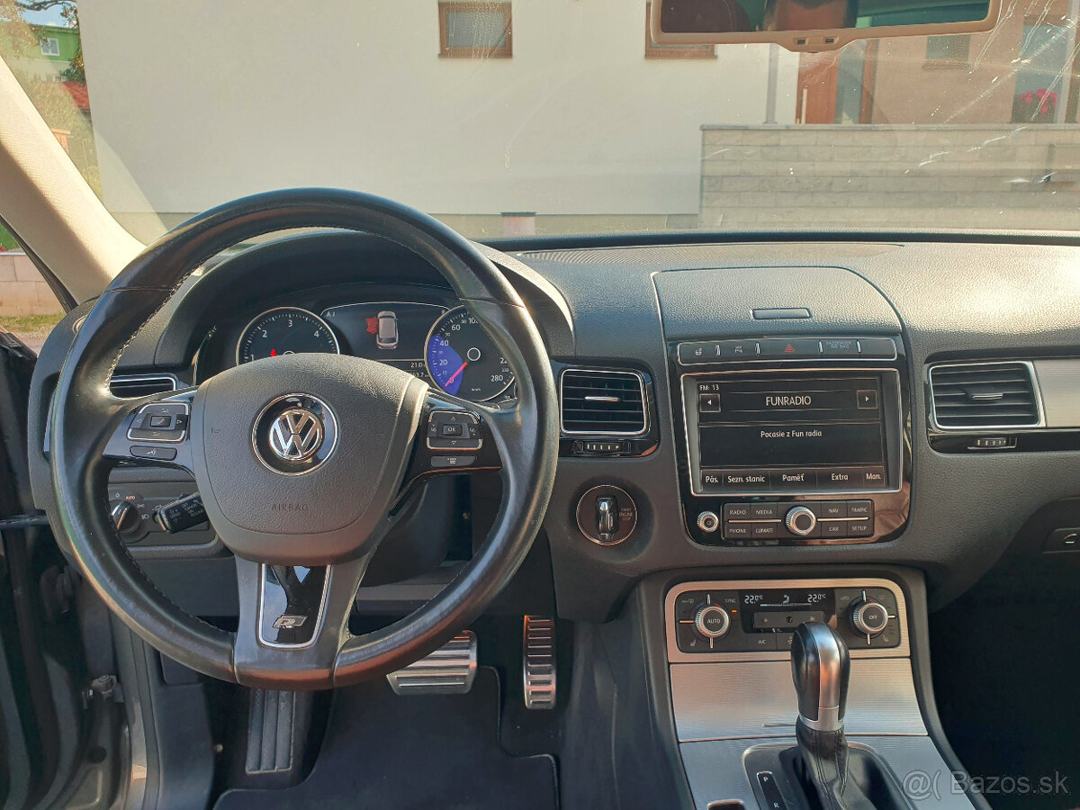 Volkswagen Touareg II 3.0 TDI R-Line 4MOTION - 11
