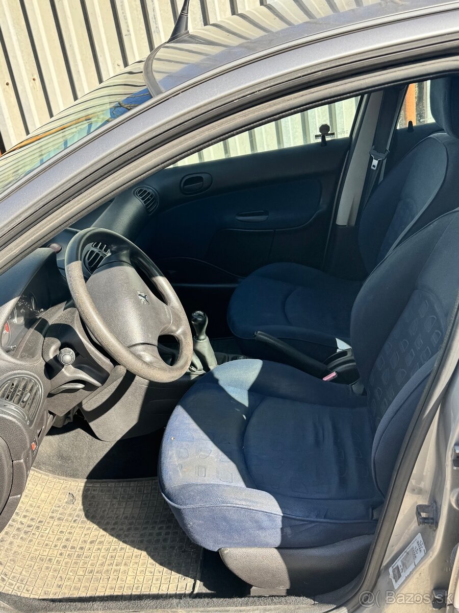 Peugeot 206 - 11