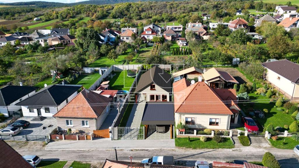 Na predaj stavebný pozemok v obci Nitrianska Blatnica o... - 11