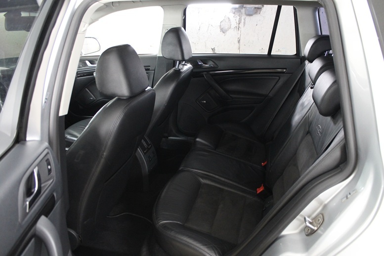 Škoda Octavia Combi 2.0 TDI 4x4 L&K DSG - 11