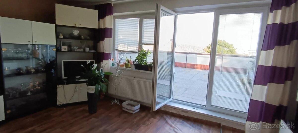 6 izb. dvoj podlažný byt s 2 terasami - 11