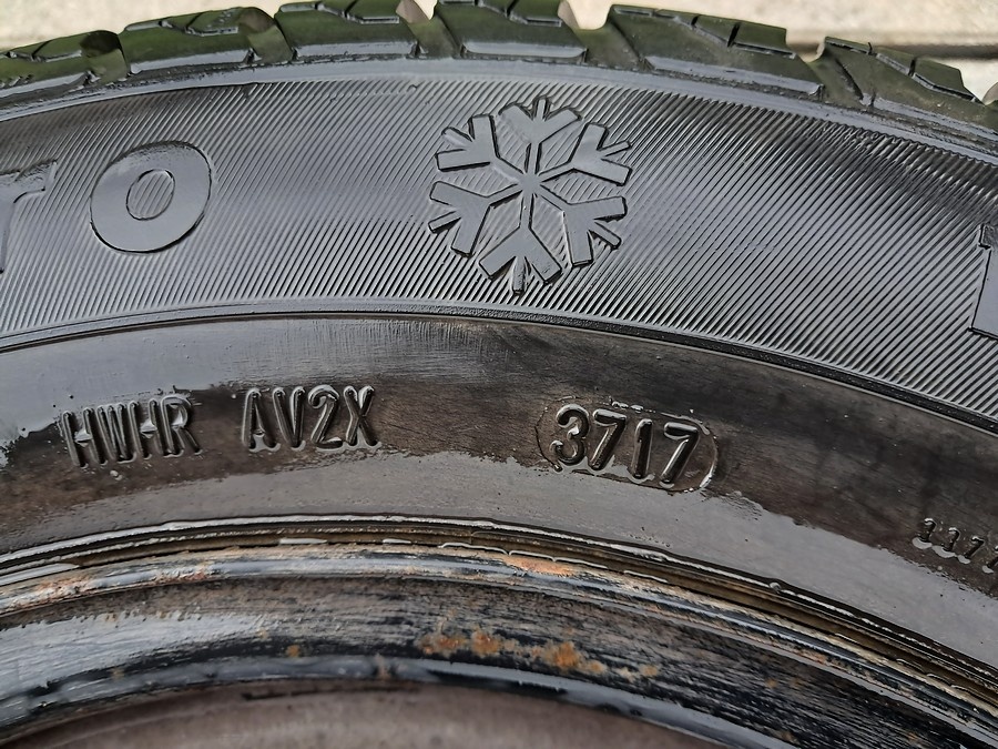 Zimna sada / zimne pneu 175/70 r14 + snimače tlaku TPMS - 11