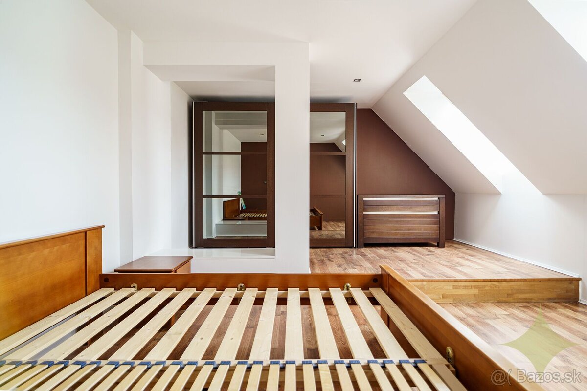 Exkluzívne na predaj krásny mezonetový 5 izbový byt o výmere - 11