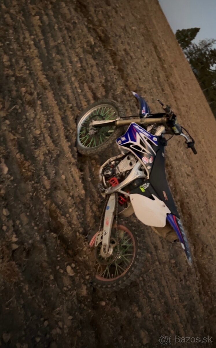 Yamaha yz250F - 11