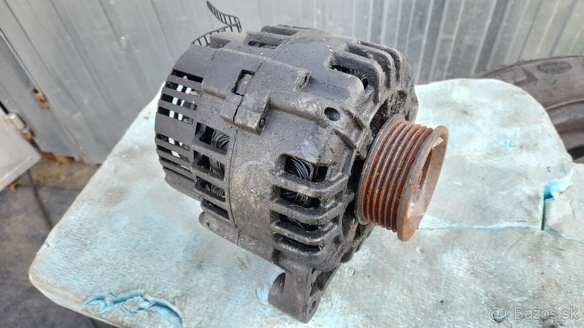 Audi A4 2,5 TDI - Audi A3 1,6 Benzín - 11